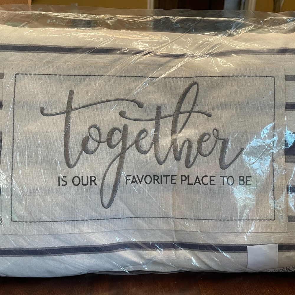 NWT Comfort Bay Throw Pillow